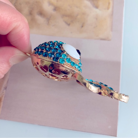 Octopus keychain ornament - Picture 6 of 6